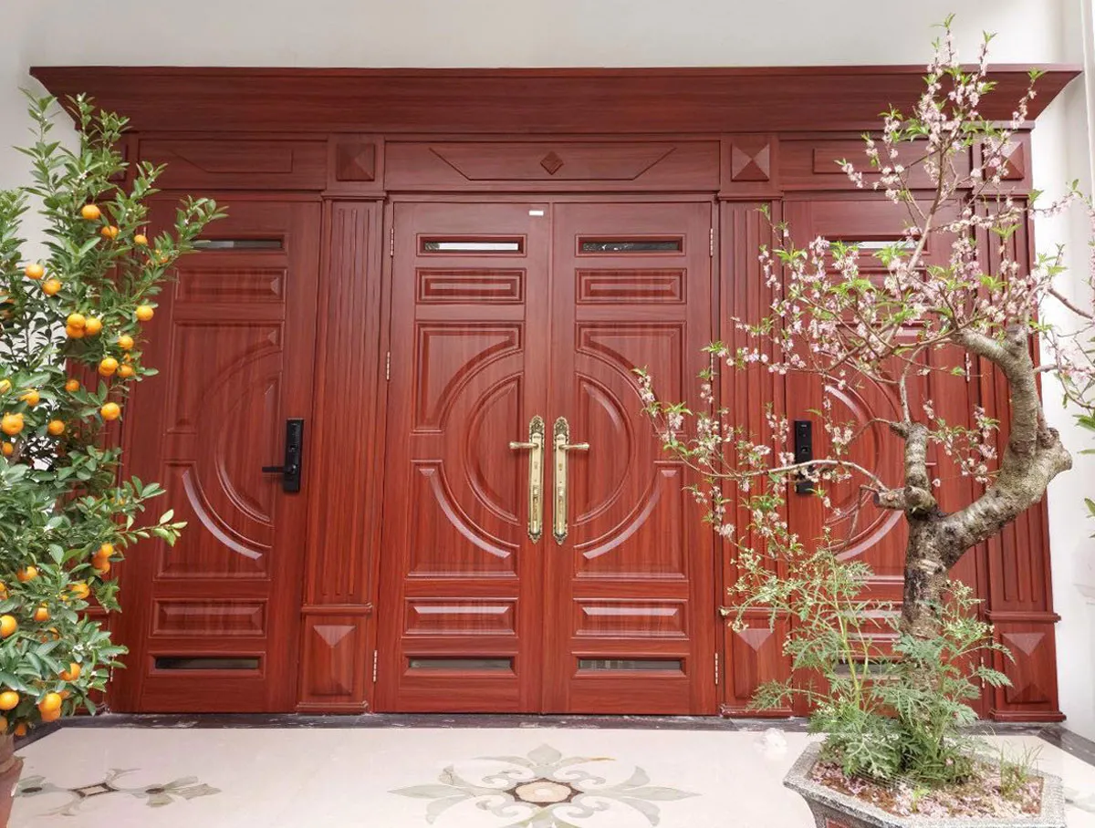 Cửa thép vân gỗ 4 cánh CLC tại một dự án