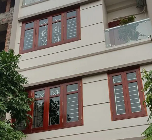Khung bảo vệ cửa sổ inox biệt thự liền kề với thiết kế ấn tượng