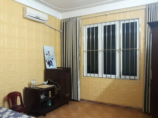 Song cửa sổ inox dạng tròn trơn, phong cách hiện đại