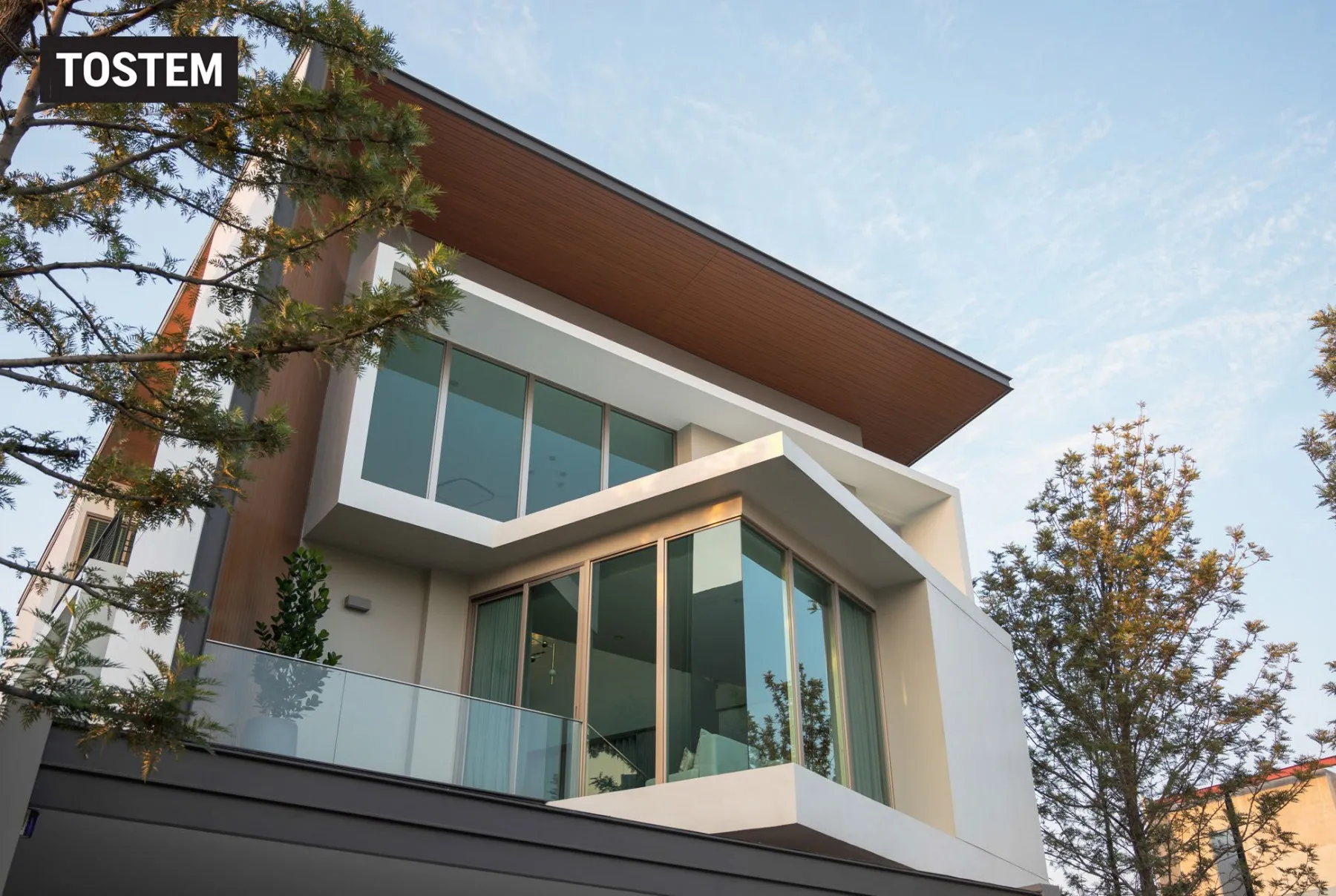 Cửa sổ CLC góp phần tạo nên không gian sống hiện đại và an toàn